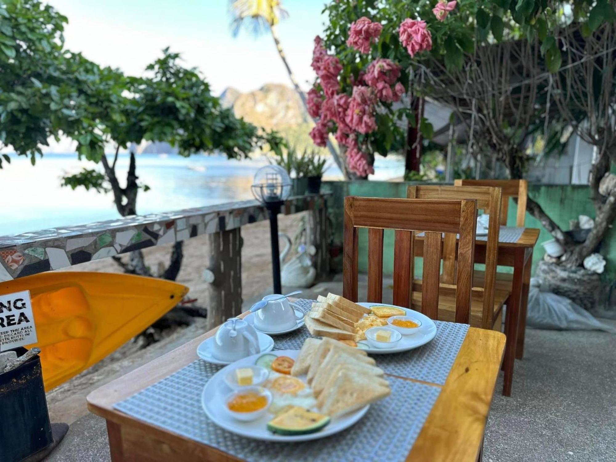 Desert Rose Beach Hotel El Nido Exterior photo