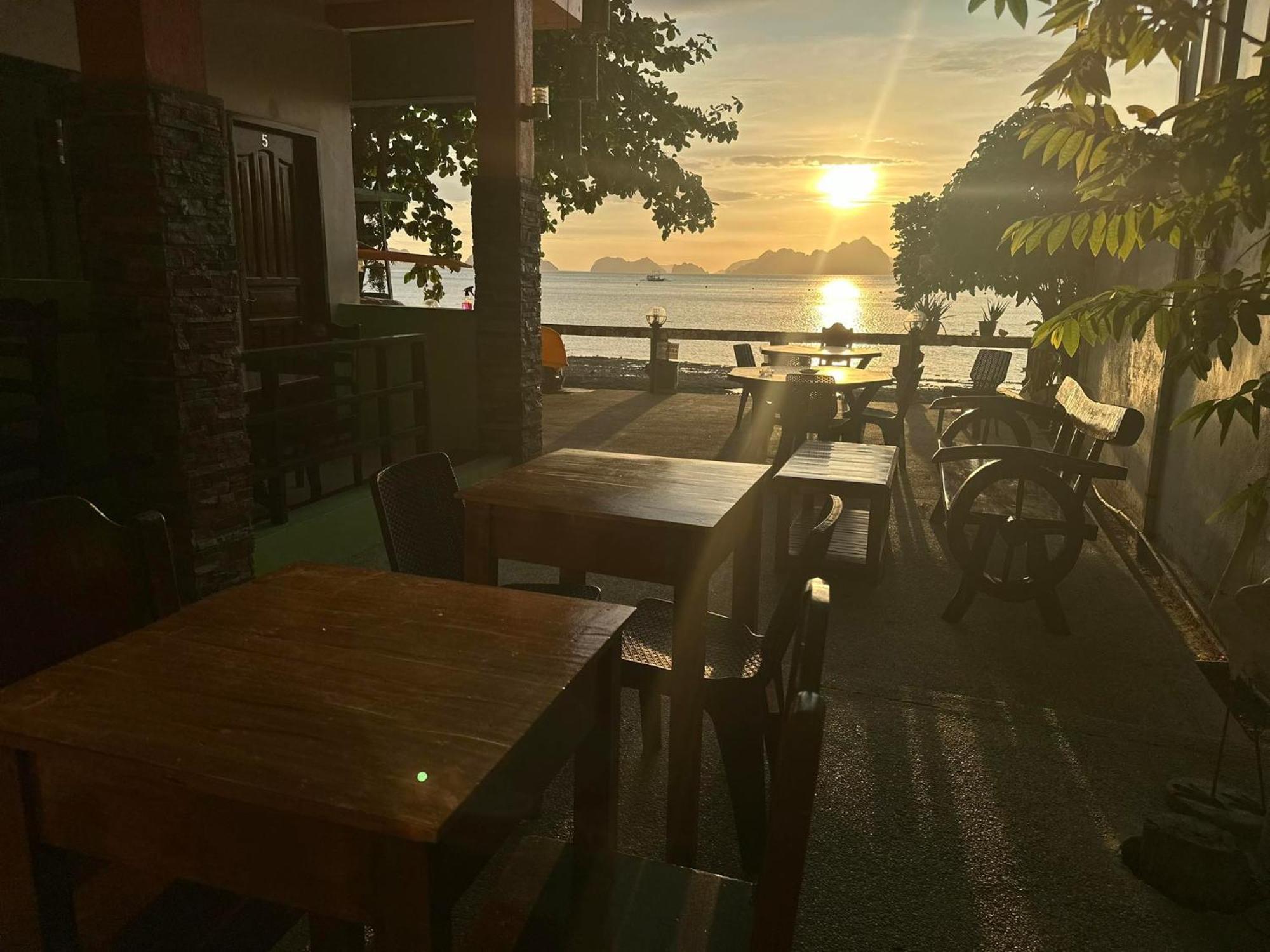 Desert Rose Beach Hotel El Nido Exterior photo